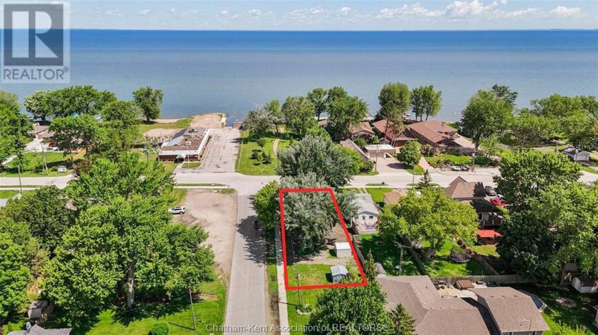 6415 ST CLAIR ROAD Lakeshore