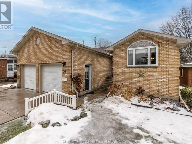 51 Pine DRIVE Wallaceburg Ontario