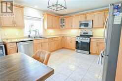 905 WOODBINE Court Kitchener