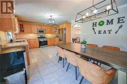 905 WOODBINE Court Kitchener