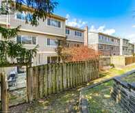 30 GREEN VALLEY Drive Unit# 83 Kitchener