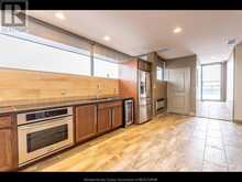 380 Pelissier Unit# 2007 Windsor