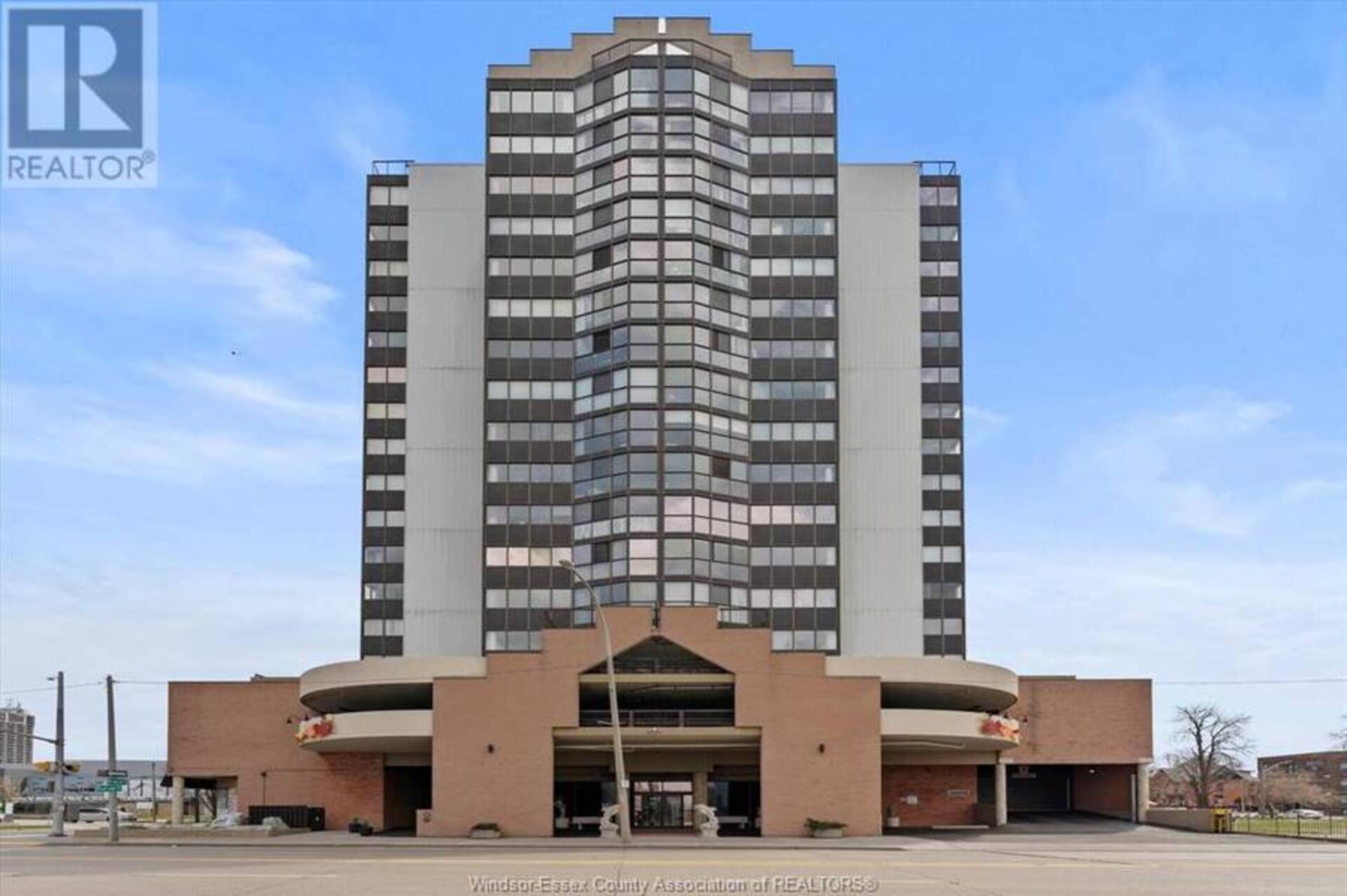 515 Riverside DRIVE West Unit# 1607 Windsor