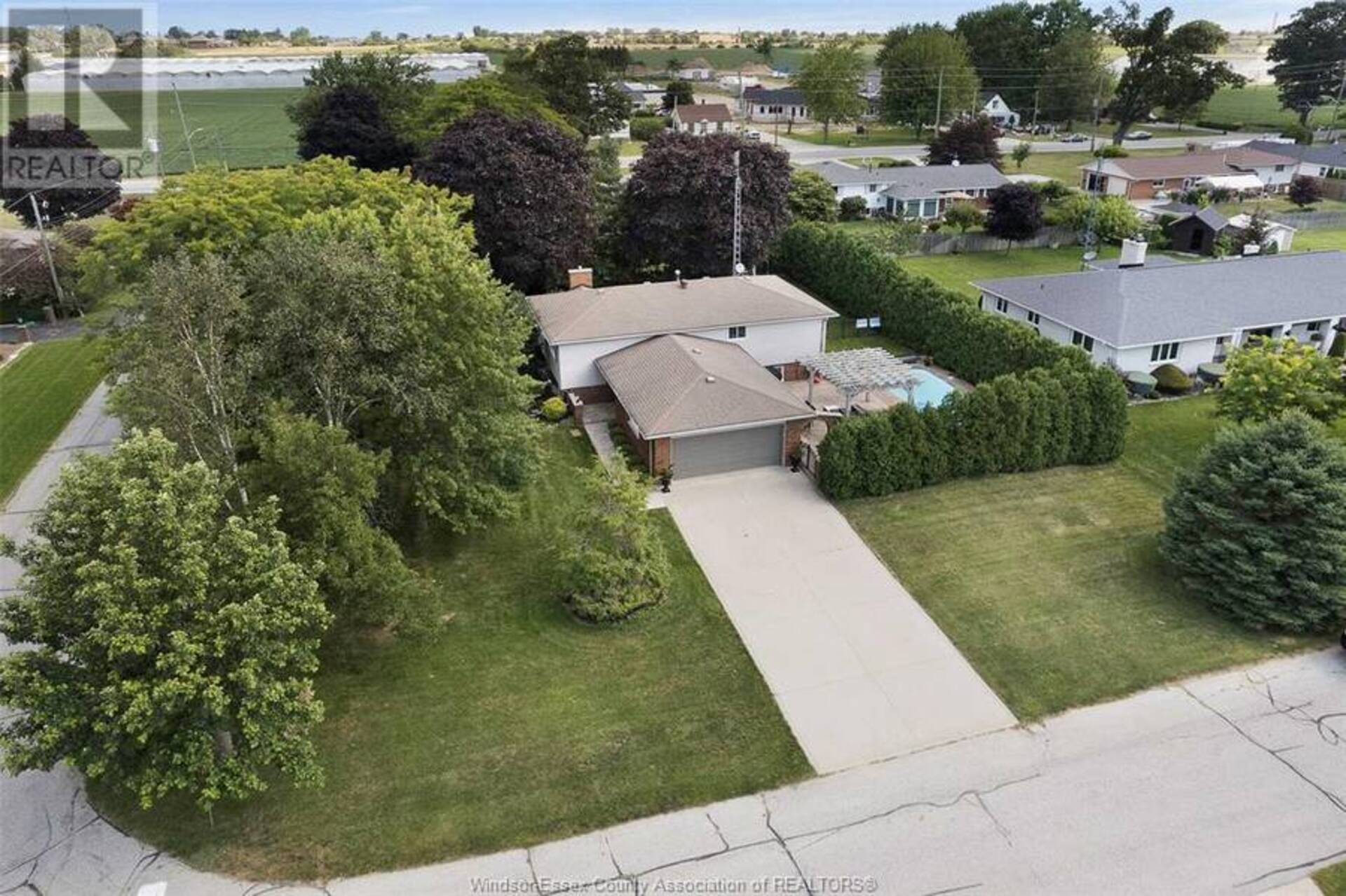 10 KENNETH DRIVE Leamington