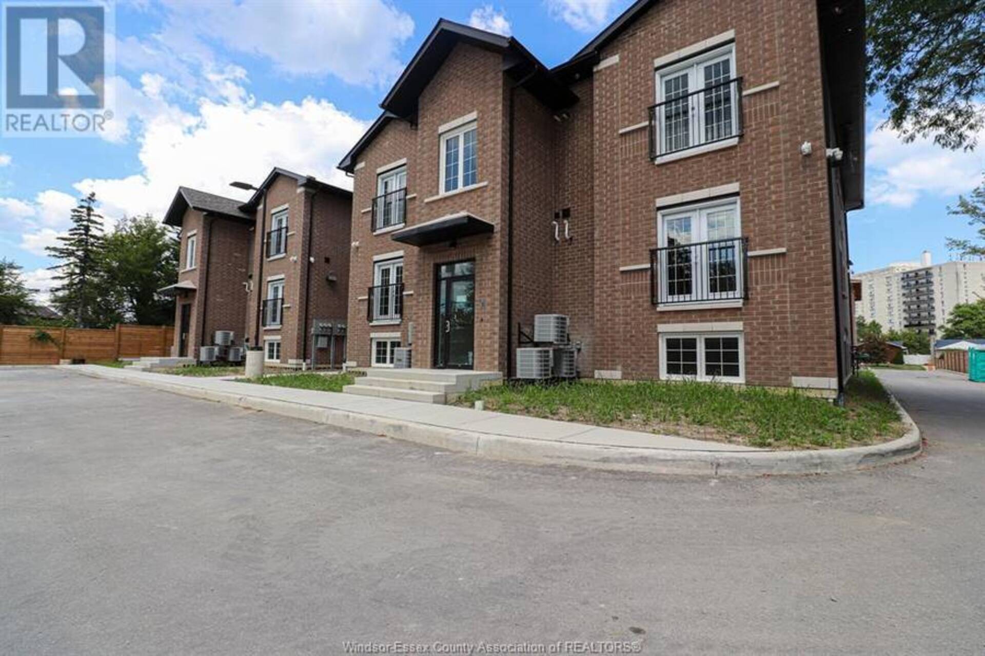 233 WATSON Unit# 401 Windsor