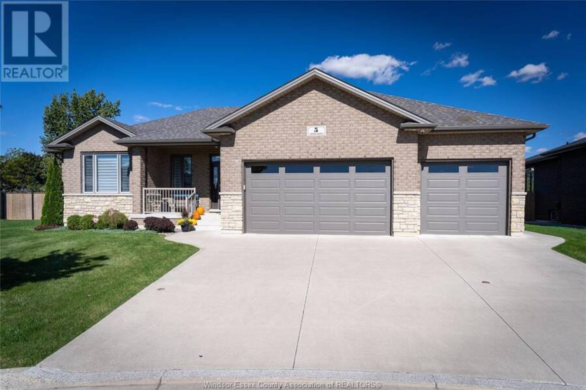 5 ALEXIA COURT Leamington