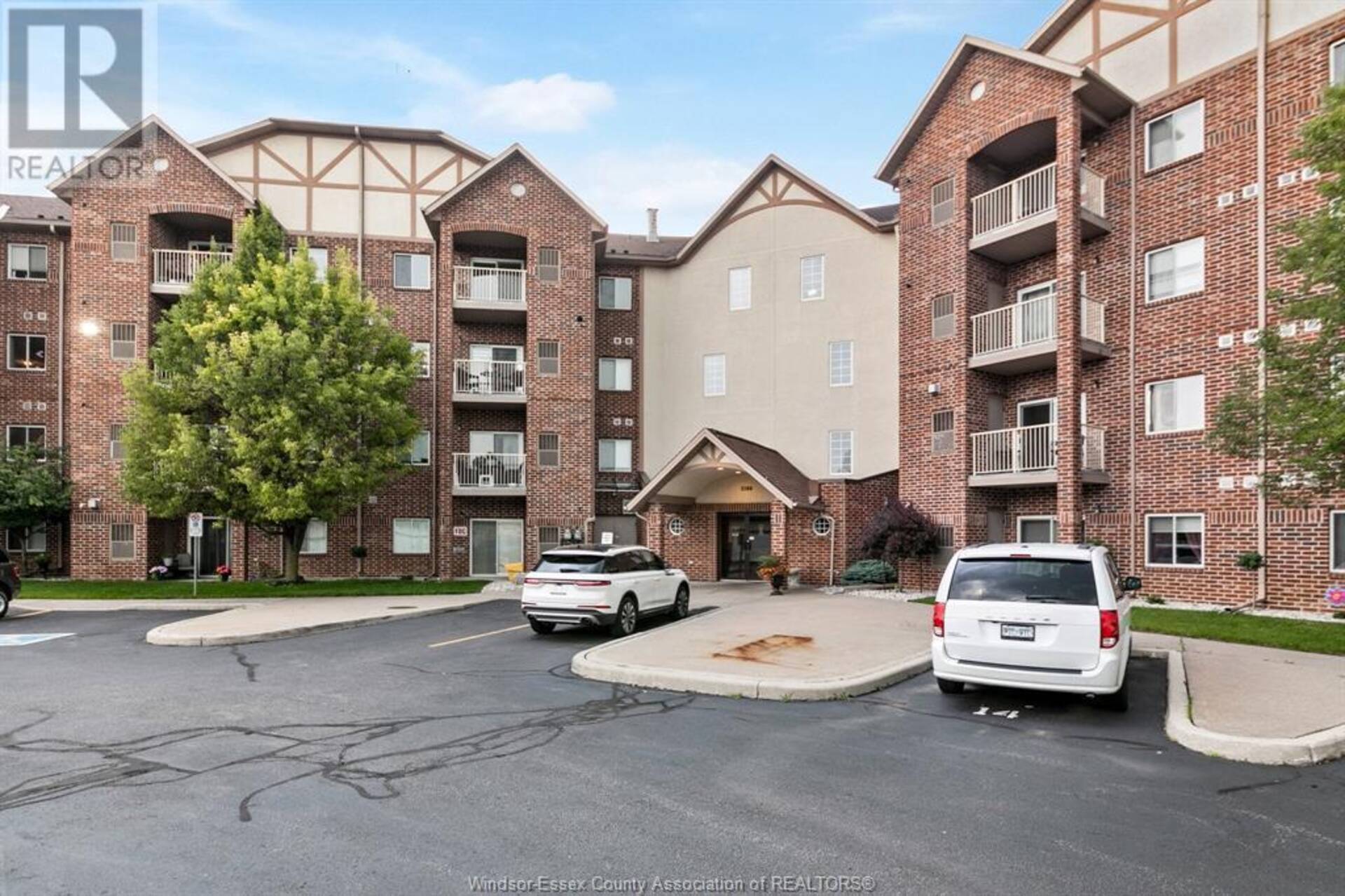 3160 WILDWOOD Unit# 412 Windsor