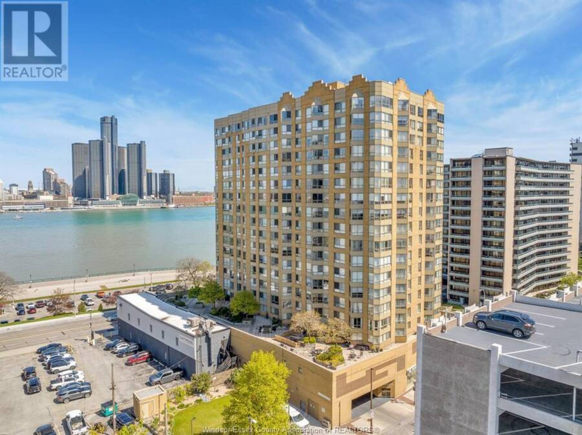 75 RIVERSIDE DRIVE East Unit# 810 Windsor