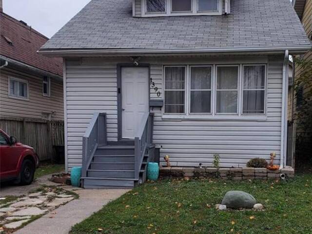 1390 HOWARD Windsor Ontario