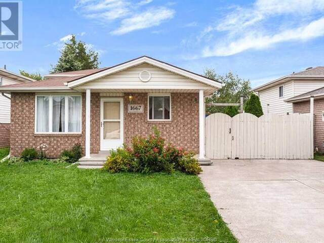 1667 FOSTER Windsor Ontario