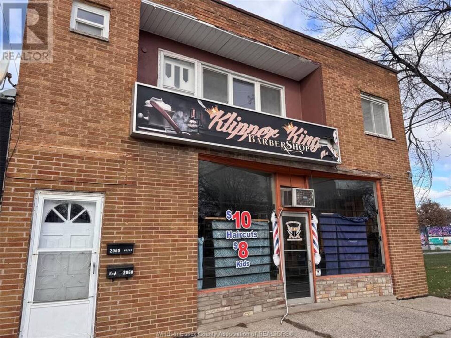 2060 University AVENUE West Unit# Right Windsor