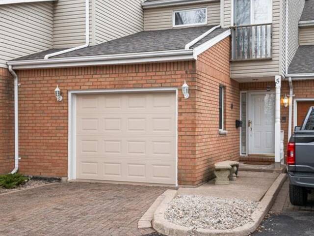 1185 GRAND MARAIS West Unit# 5 Windsor Ontario