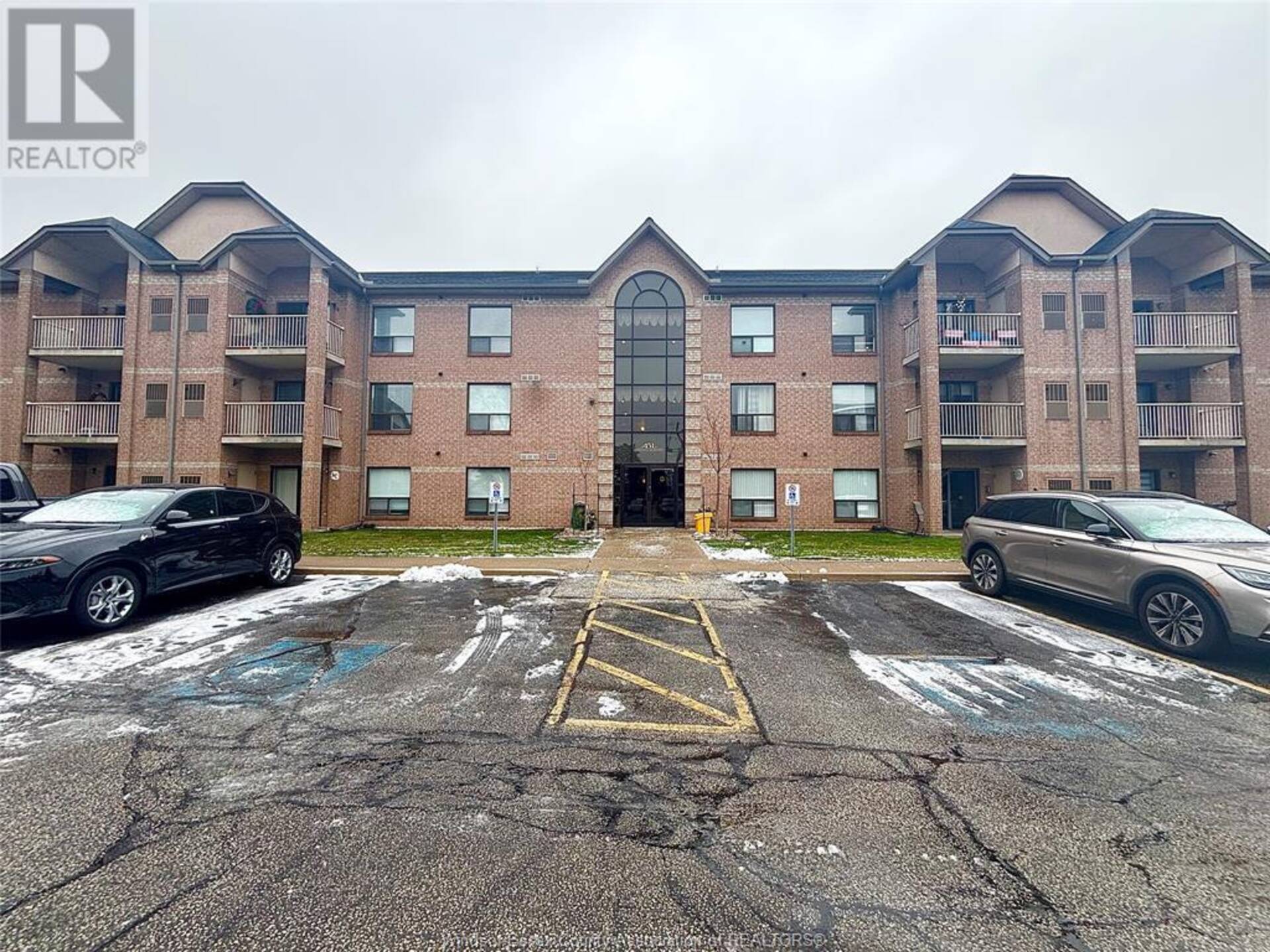 451 GRAND MARAIS ROAD West Unit# 116 Windsor