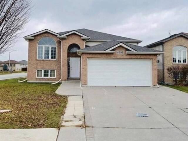 4898 WHITEFISH Crescent Windsor Ontario