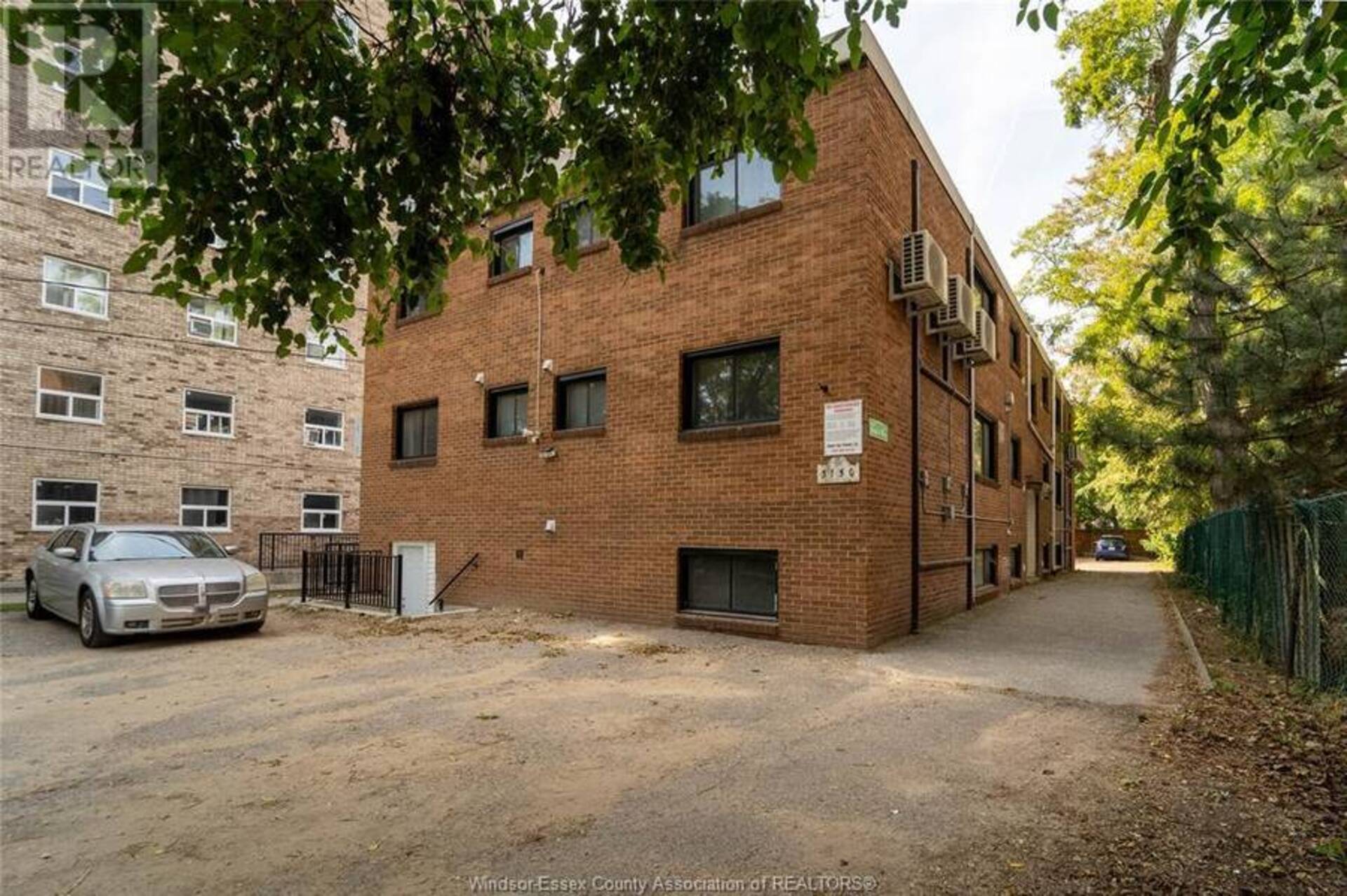 3150 Peter Unit# 9 Windsor