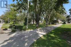 1042 LILYDALE Lakeshore