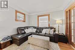 1473 GILES BOULEVARD Windsor