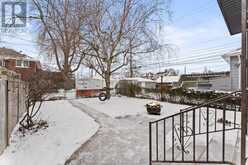 1473 GILES BOULEVARD Windsor