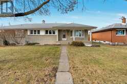 987 RIVERDALE Windsor