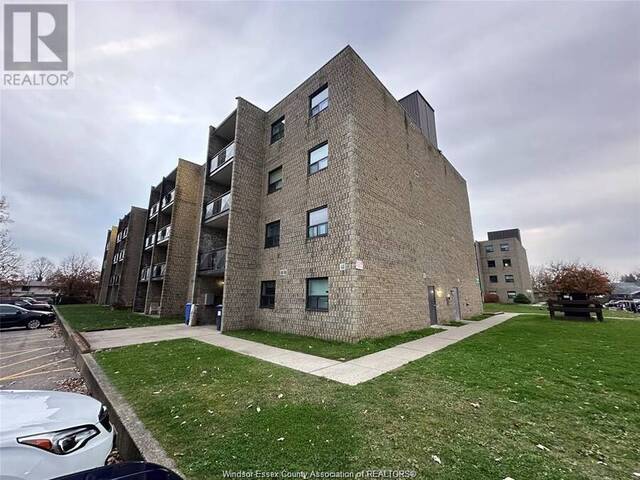 150 PARK AVENUE East Unit# 410 Chatham Ontario