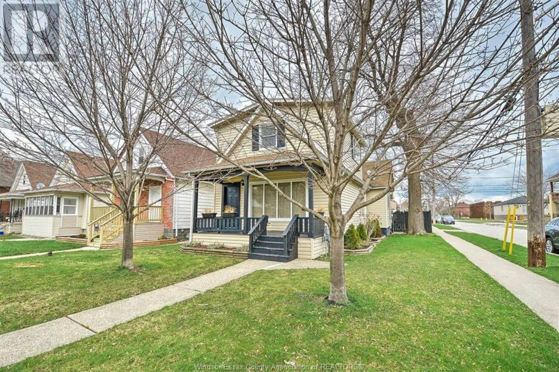 896 Langlois AVENUE Windsor