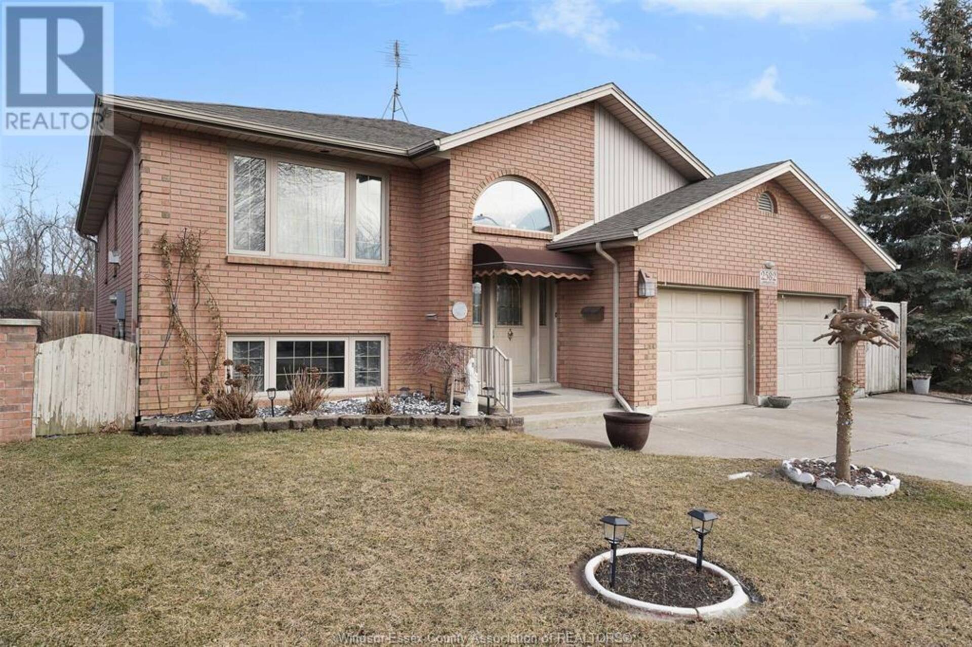 2582 CAPPELLETTO ROAD Unit# LOWER Windsor