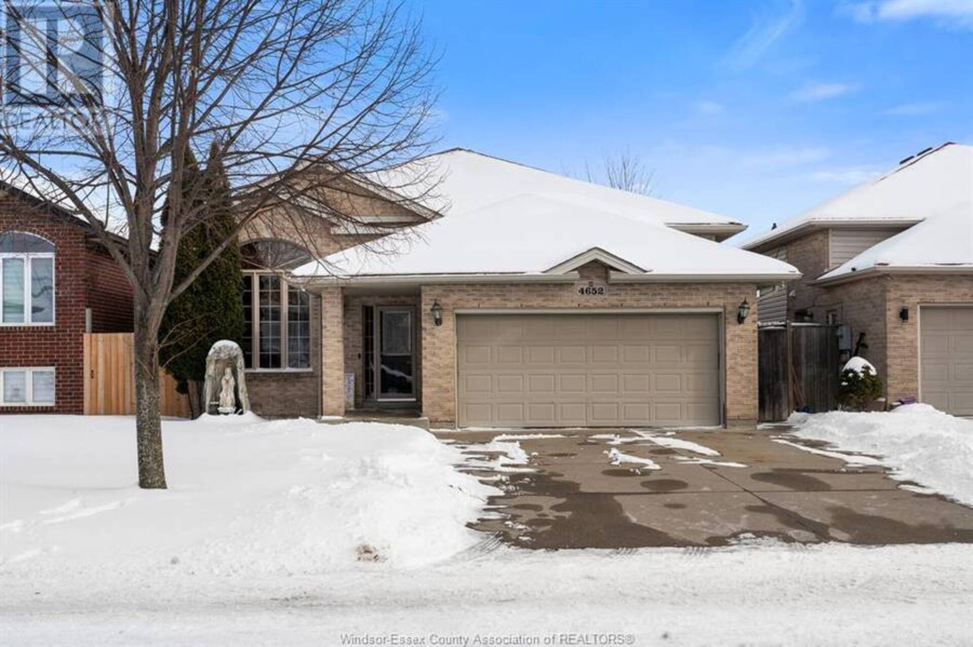 4652 HELSINKI CRESCENT Windsor