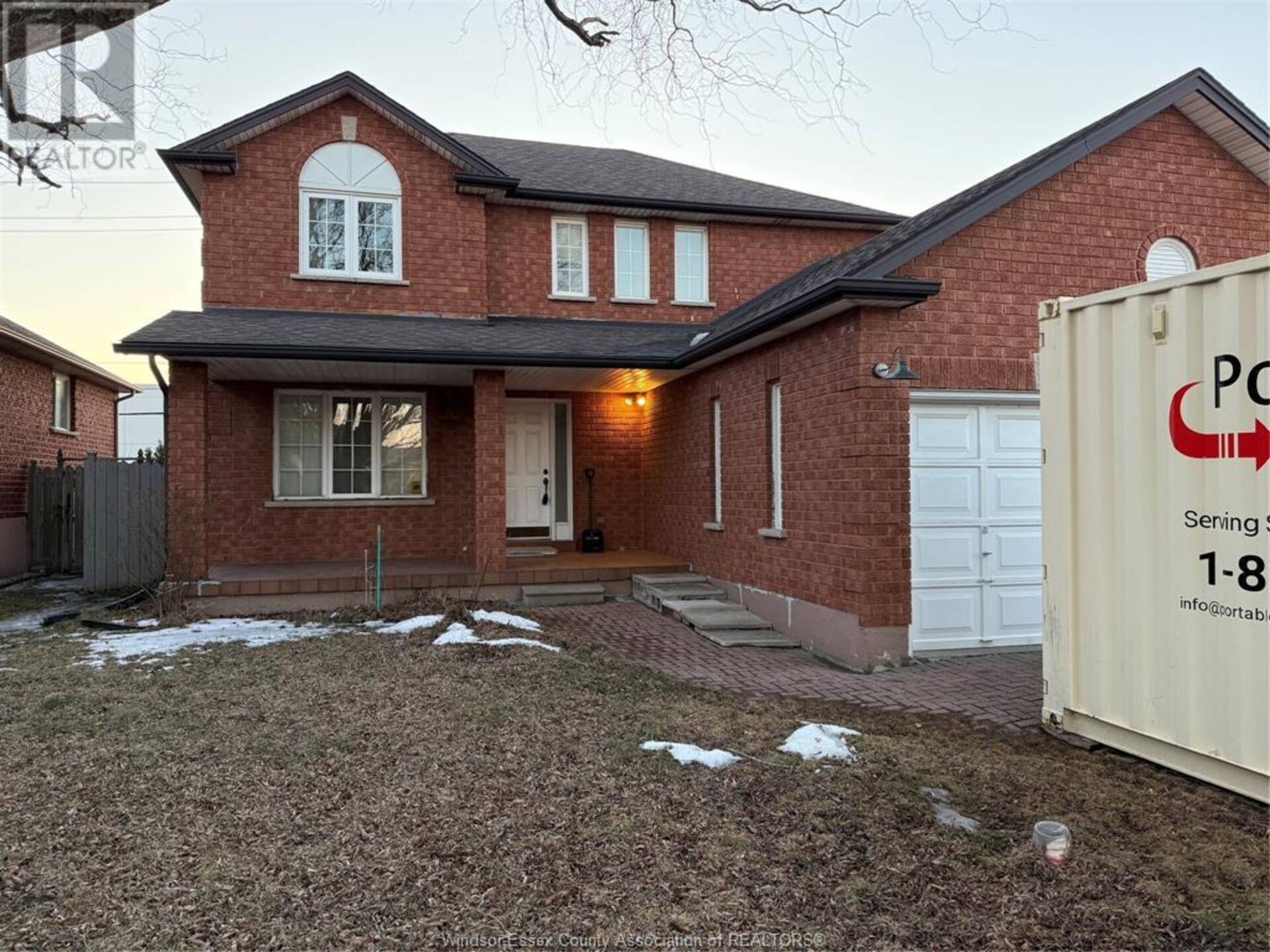 205 EVELEIGH CRESCENT Windsor