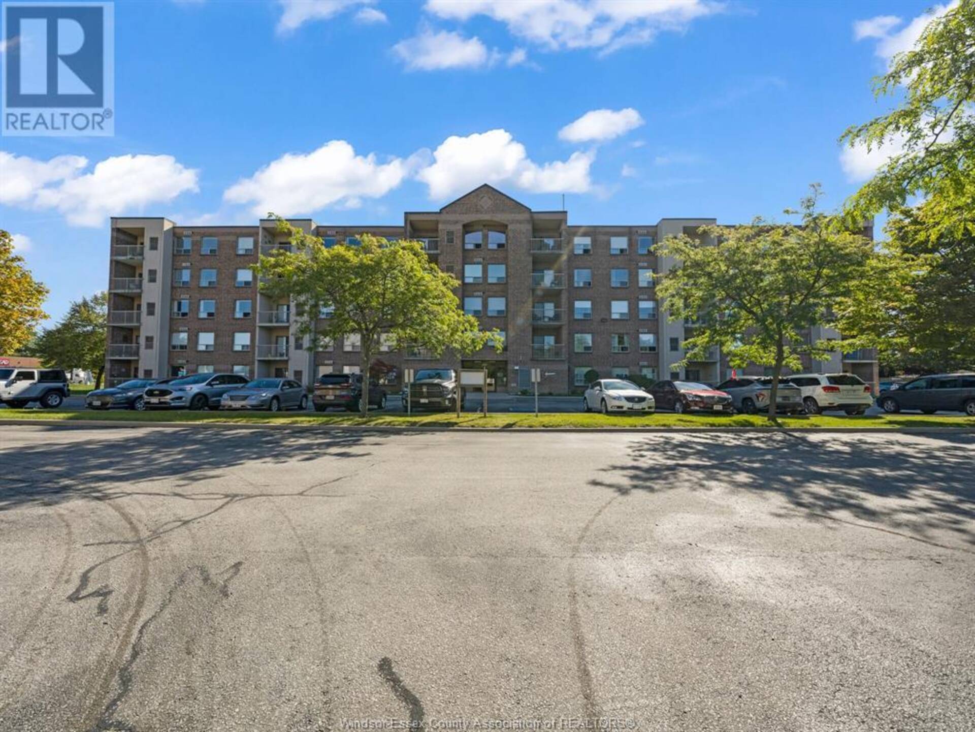 8335 WYANDOTTE Unit# 301 Windsor