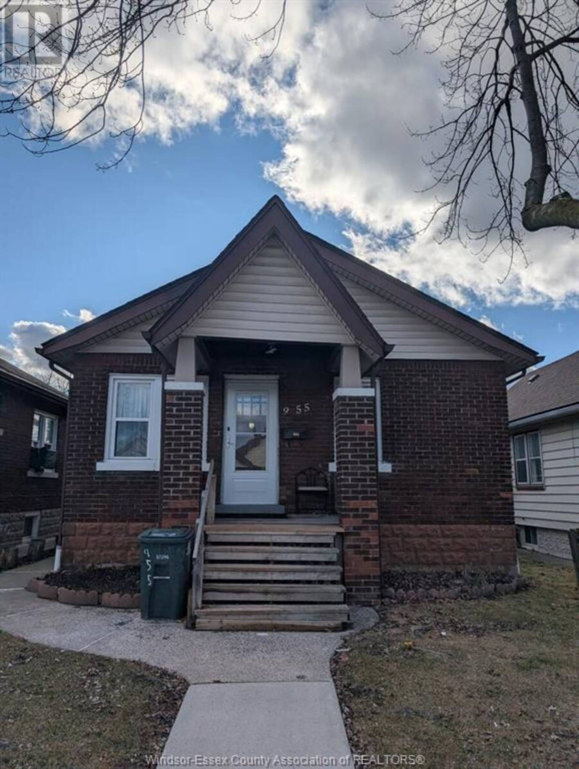 955 McKay AVENUE Windsor