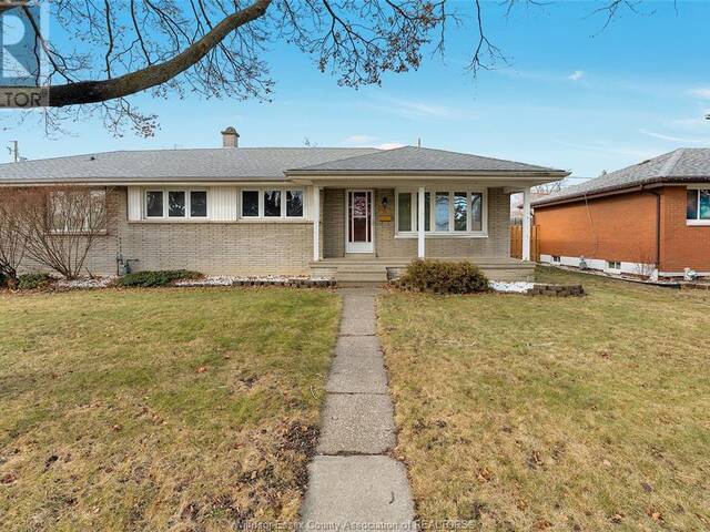 987 RIVERDALE Windsor