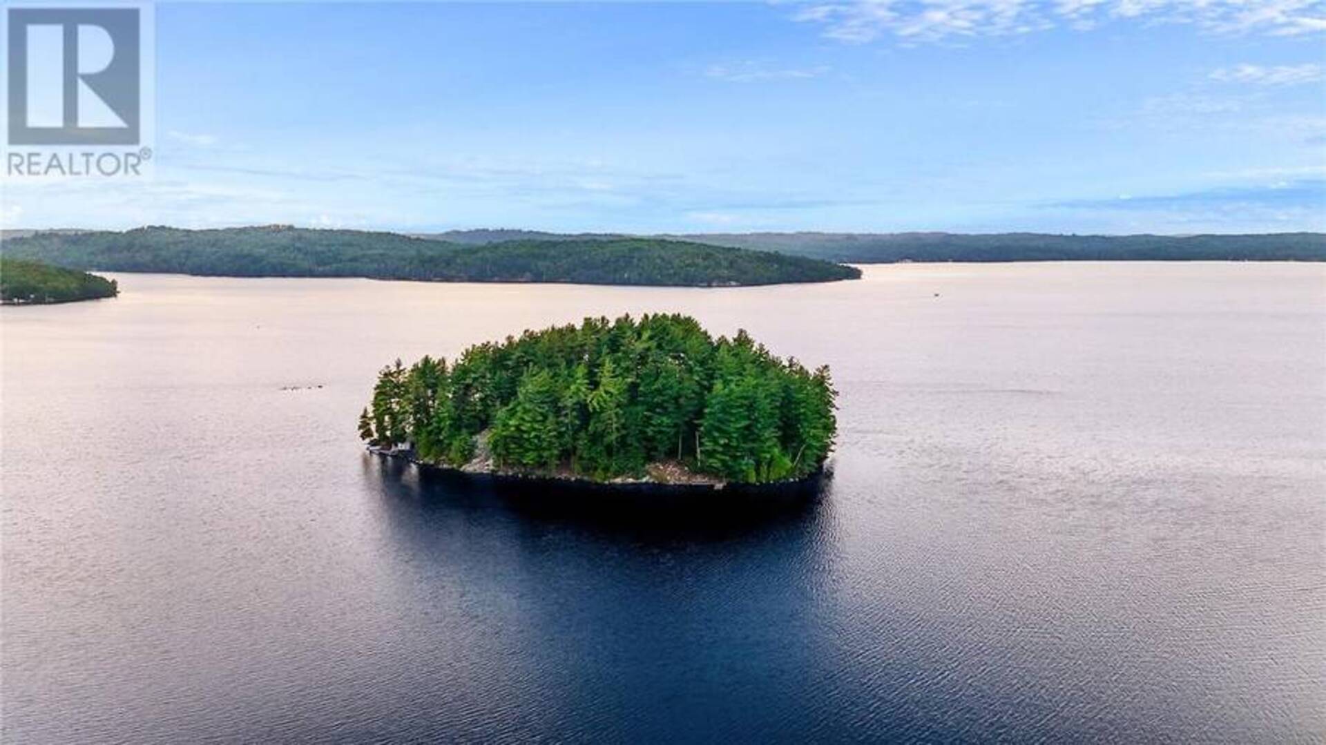 1 Windy Lake Sugarloaf Island Dowling