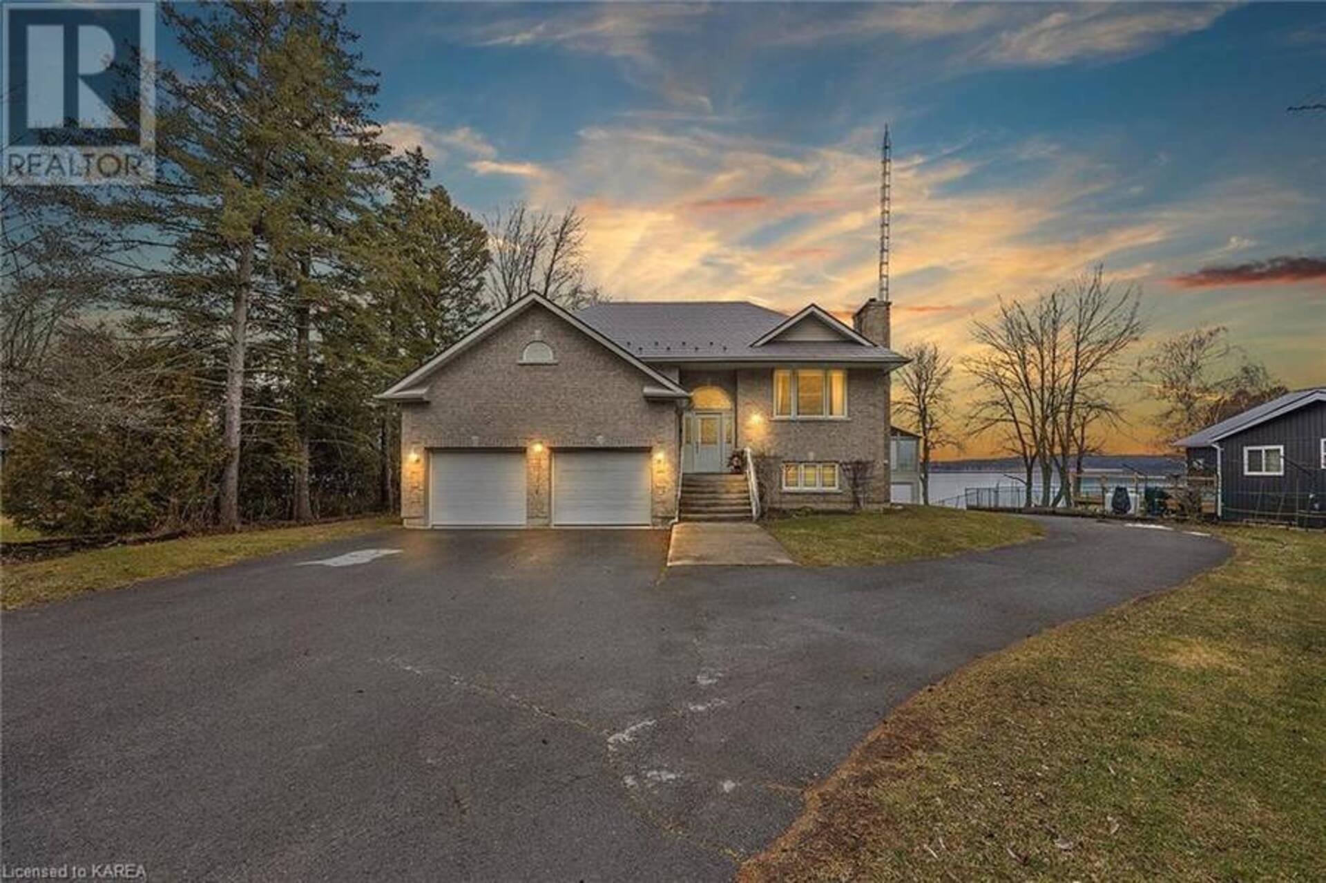 1 LEAVIS SHORES Gananoque