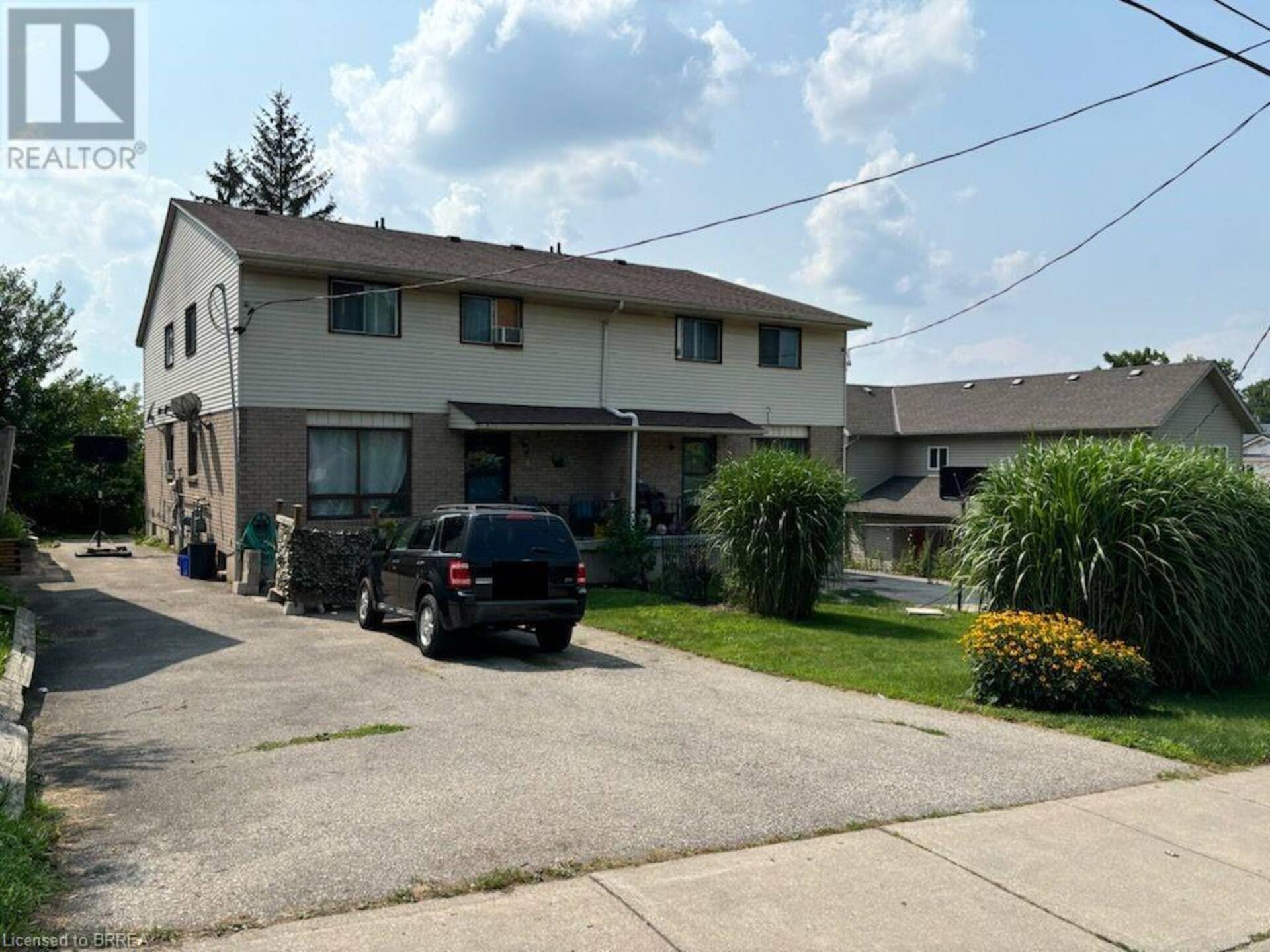 16-18 PULESTON Street Brantford