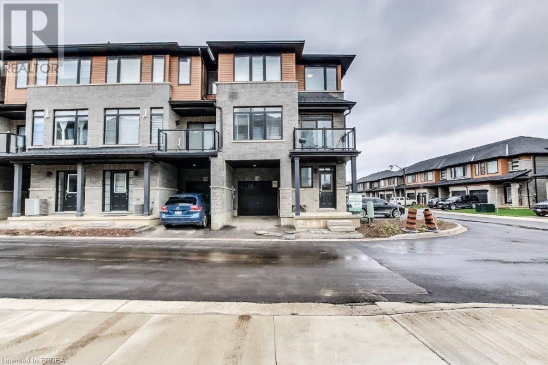 461 BLACKBURN Drive Unit# 110 Brantford