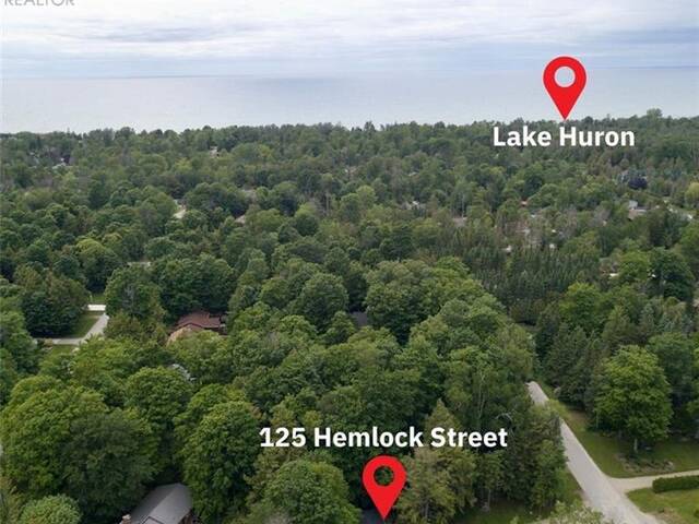 125 HEMLOCK Street Point Clark Ontario