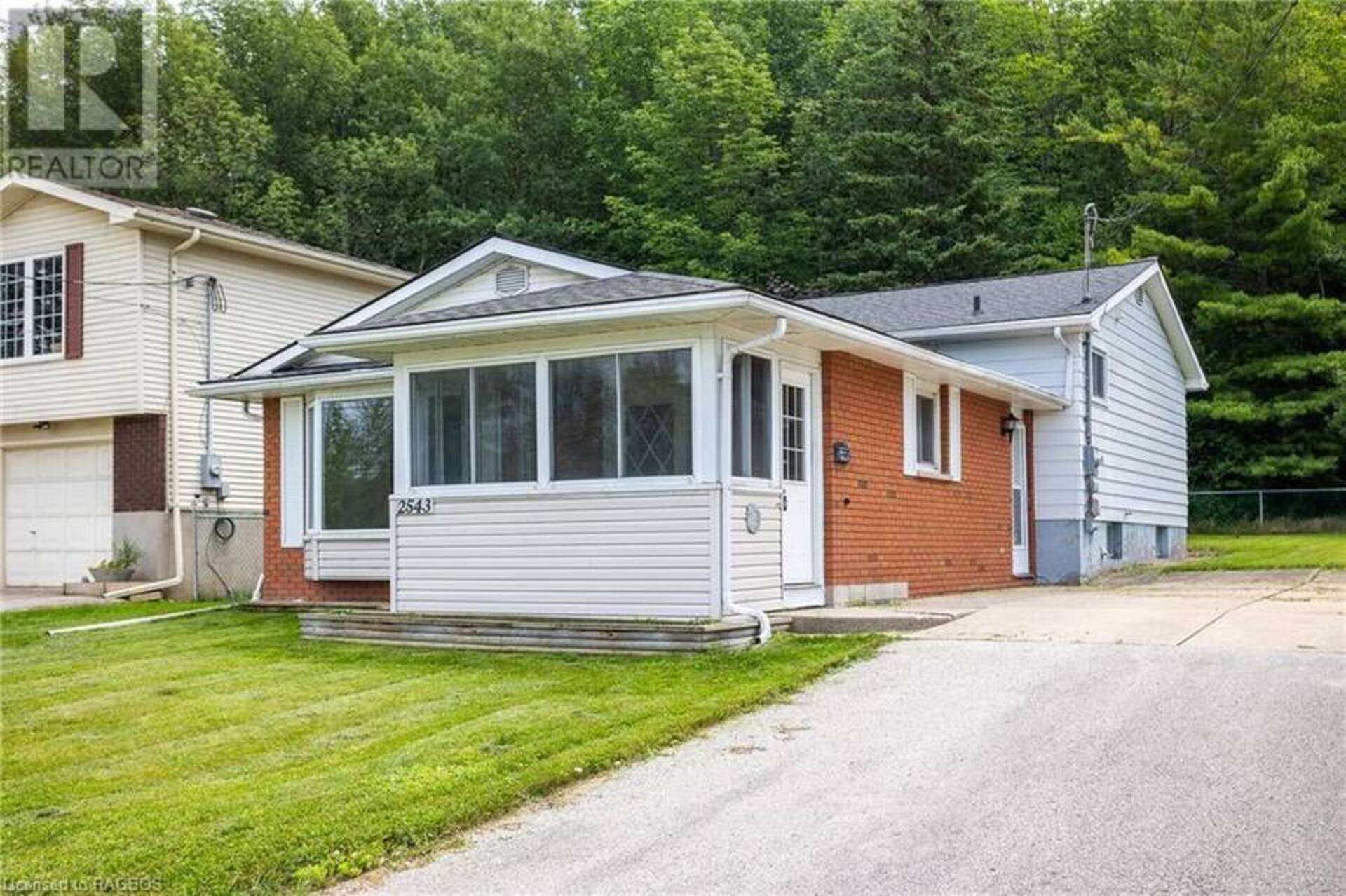 2543 3RD Avenue E Owen Sound