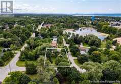 60 LAKELAND Drive Southampton