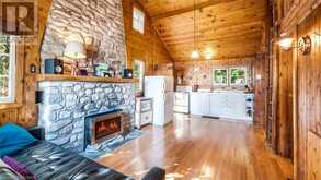 1081 DYERS BAY Road Northern Bruce Peninsula