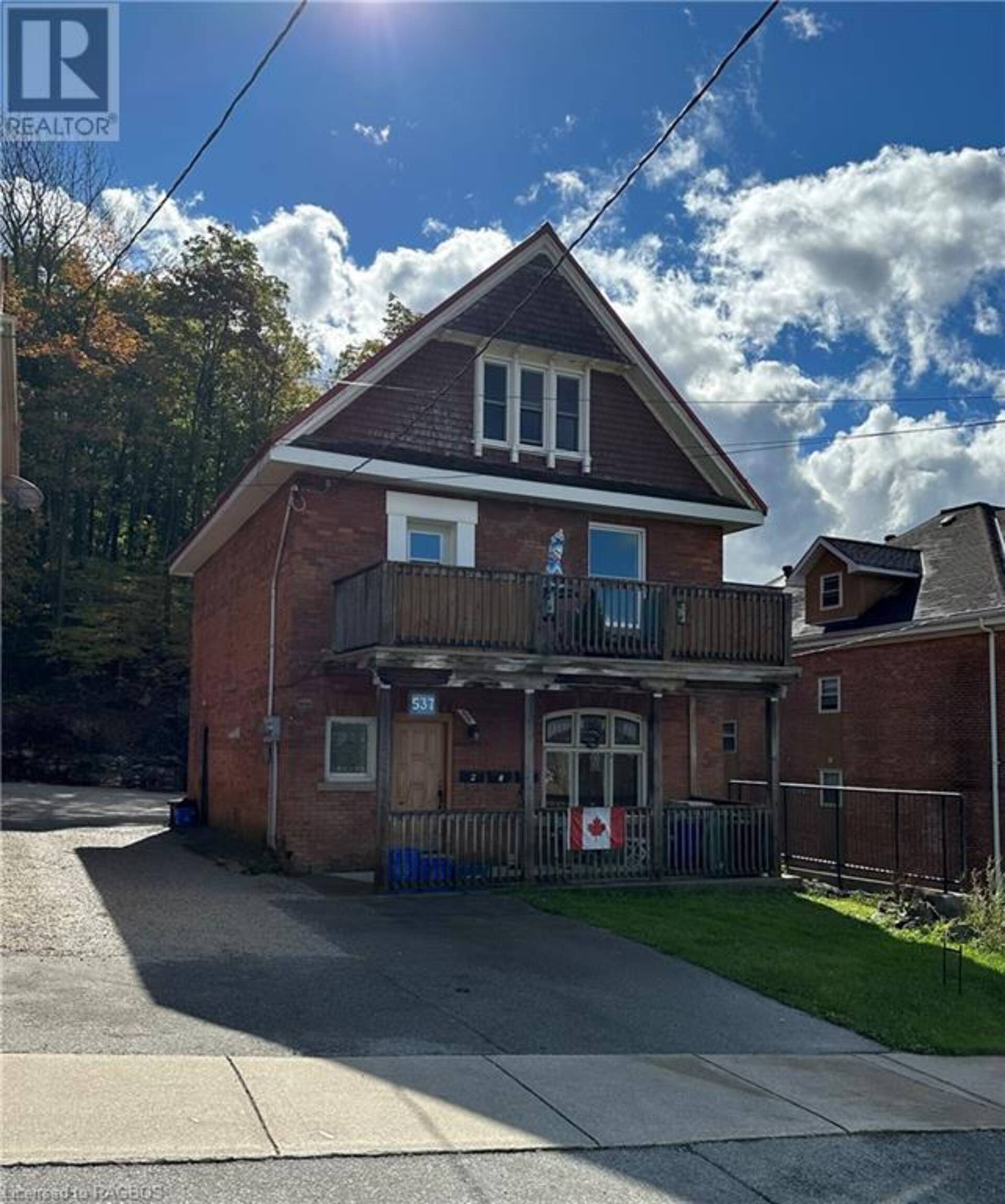 537 8TH Street E Owen Sound