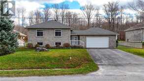 18 WALKER Way Sauble Beach