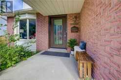 121 PARKSIDE Drive W Fergus