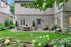 25 MANOR PARK Crescent Unit# 11 Guelph