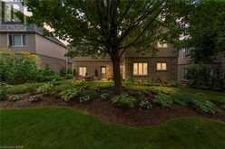 25 MANOR PARK Crescent Unit# 11 Guelph