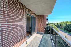 279 CHANDLER Drive Unit# 608 Kitchener