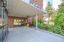 279 CHANDLER Drive Unit# 608 Kitchener