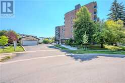 279 CHANDLER Drive Unit# 608 Kitchener