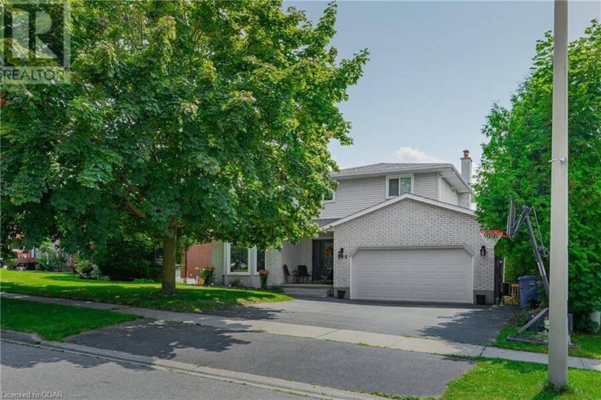 104 PINNACLE Crescent Guelph