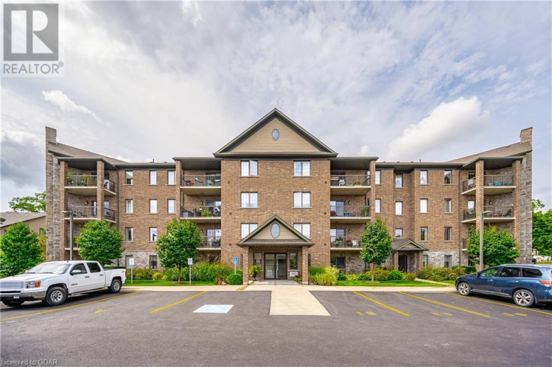 6492 GERRIE Road Unit# 207 Elora