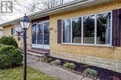 692 SPEEDVALE Avenue E Guelph/Eramosa